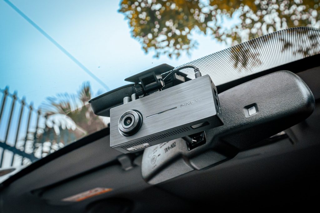 Camera hành trình nhỏ gọn cho ô tô giá rẻ Finevu GX33