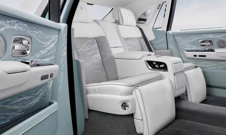 Rolls-Royce_Phantom_Cận_Thịnh Vượng_2025_03 Rolls-Royce_Phantom_Can_Thinh-Vuong_2025_03