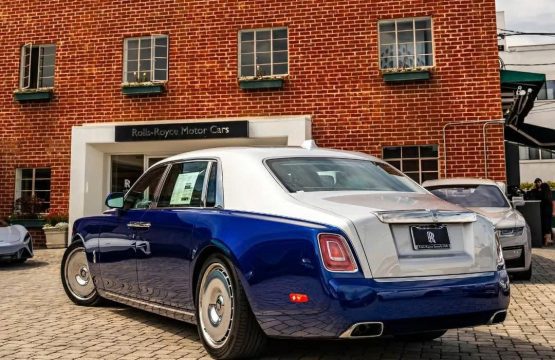 Rolls-Royce-Phantom-độc-lạ-về-Việt-Nam09 Rolls-Royce-Phantom-độc-lạ-về-Việt-Nam
