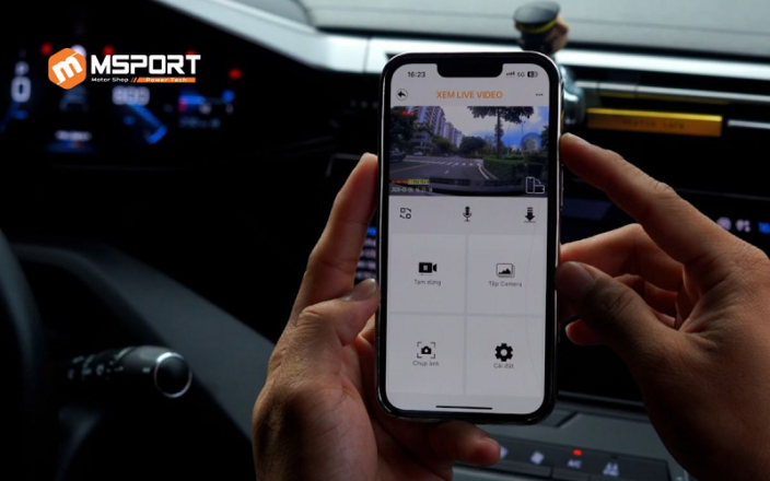 Xem lại video camera hành trình trên điện thoại