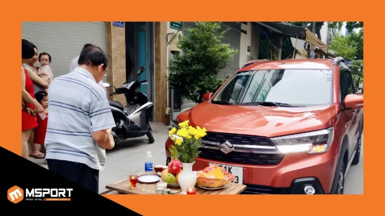 Chủ xe thường là người sẽ đứng ra khấn