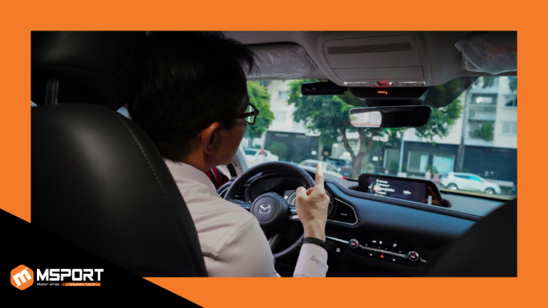 Camera hành trình là trang bị không thể thiếu khi mua xe MPV